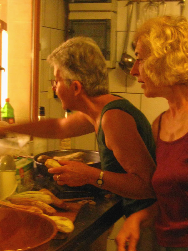 Divas-cooking.jpg